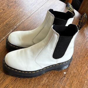 Dr. Martens 2976 Quad Womens Size 9 White NWOT